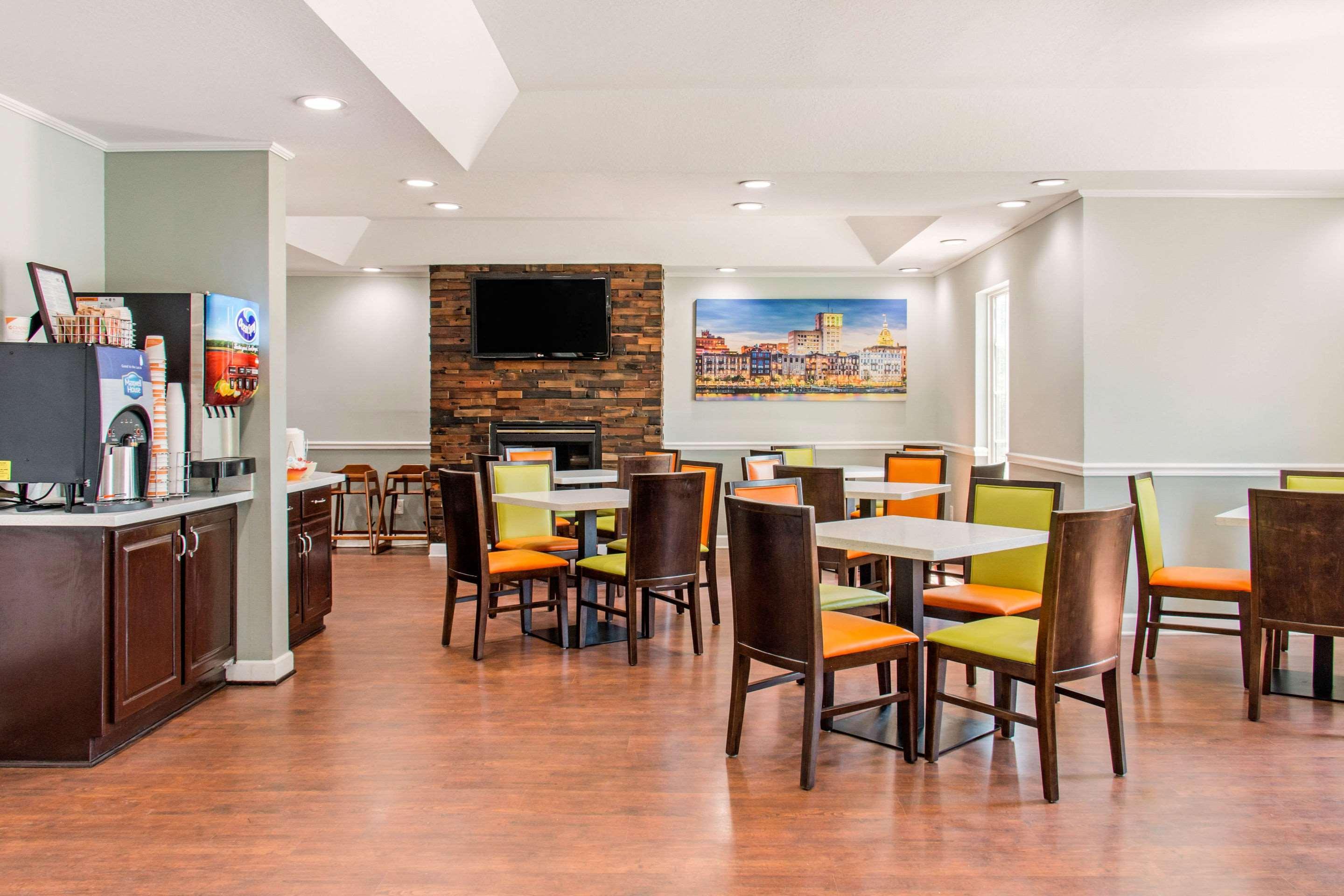 Quality Inn Pooler - Savannah I-95 Bagian luar foto