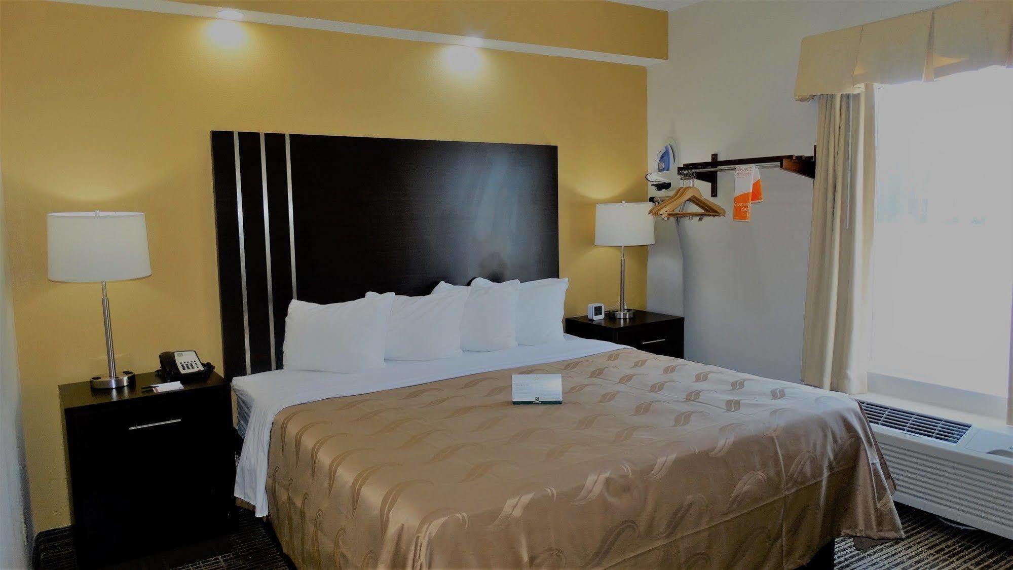 Quality Inn Pooler - Savannah I-95 Bagian luar foto