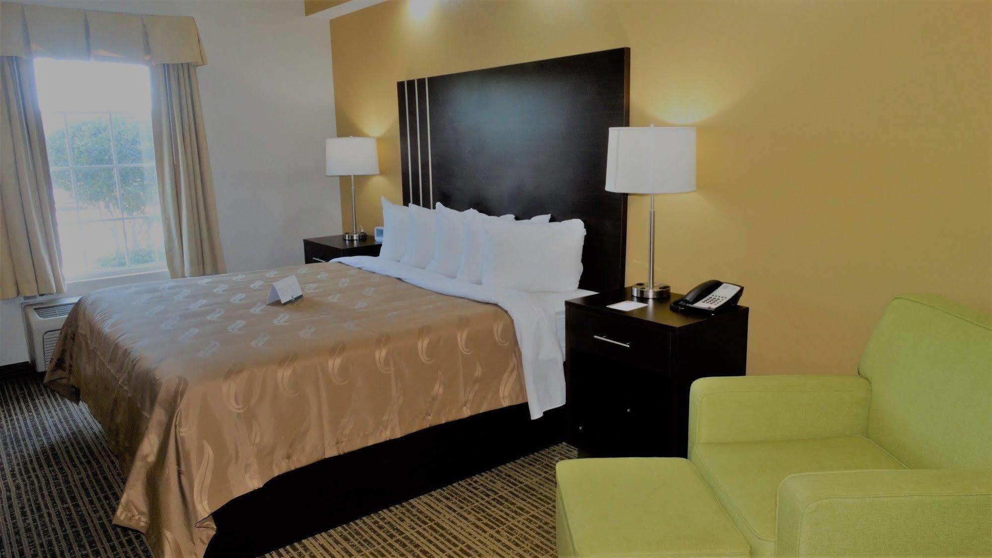 Quality Inn Pooler - Savannah I-95 Bagian luar foto