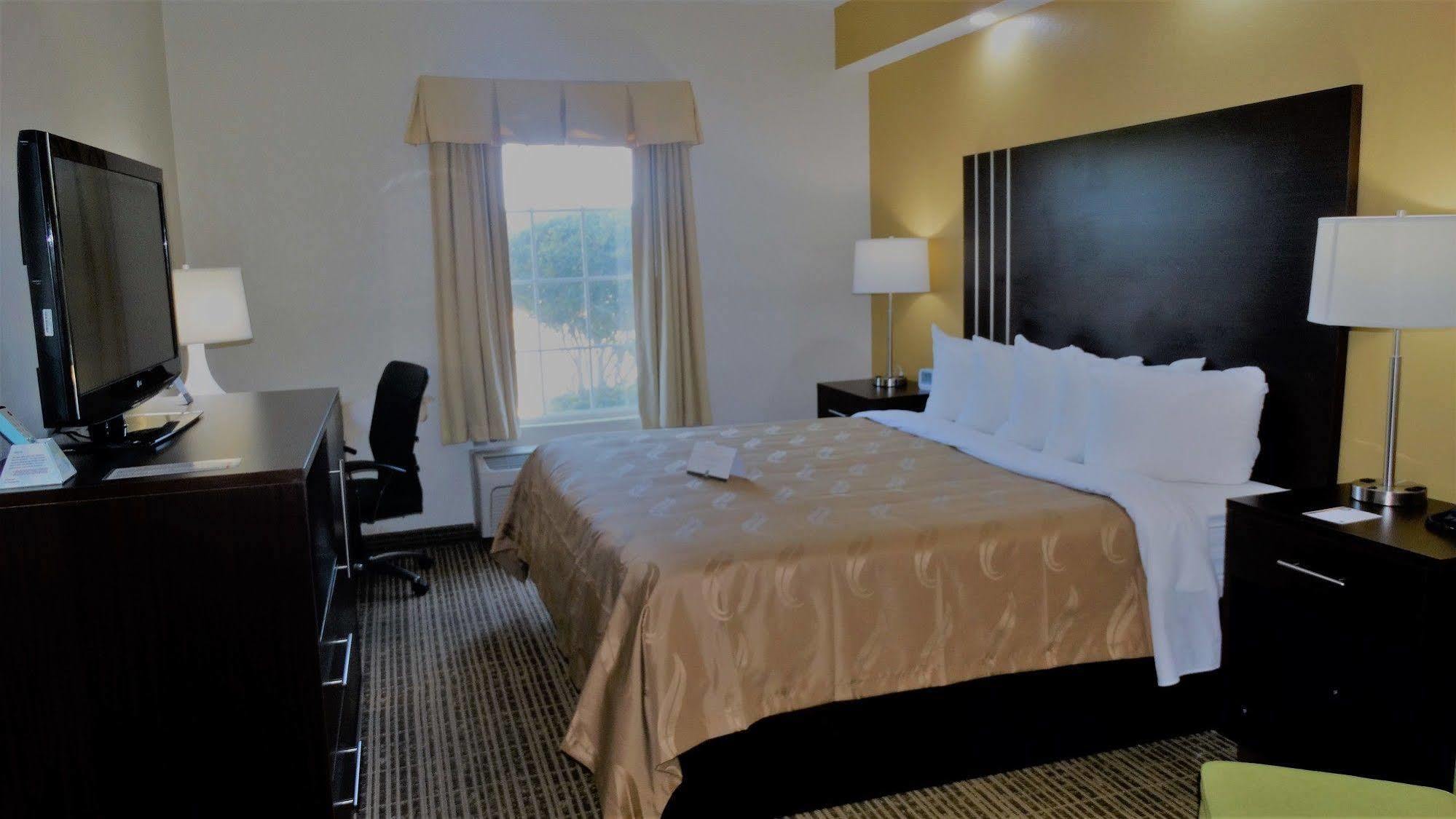 Quality Inn Pooler - Savannah I-95 Bagian luar foto