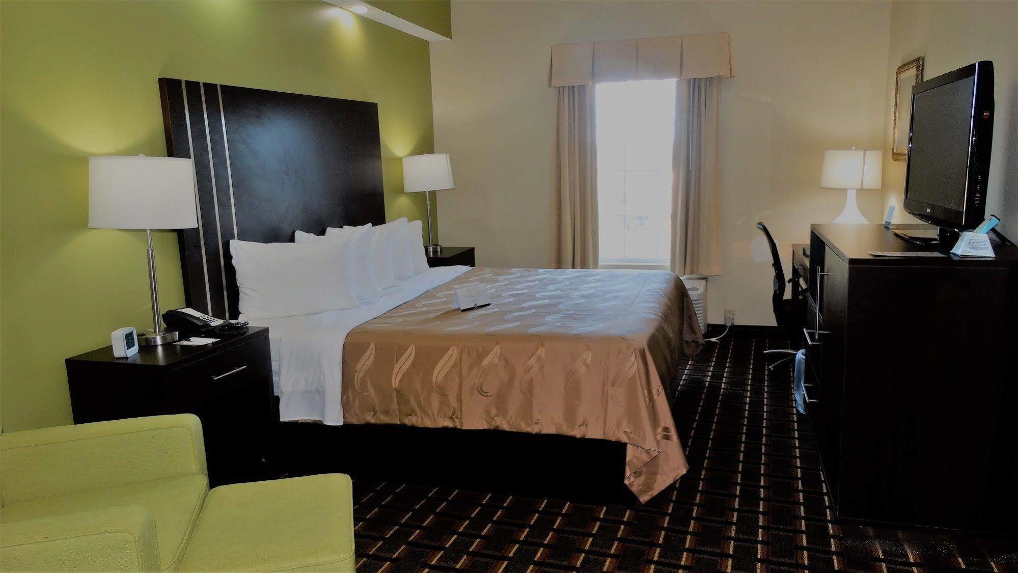 Quality Inn Pooler - Savannah I-95 Bagian luar foto