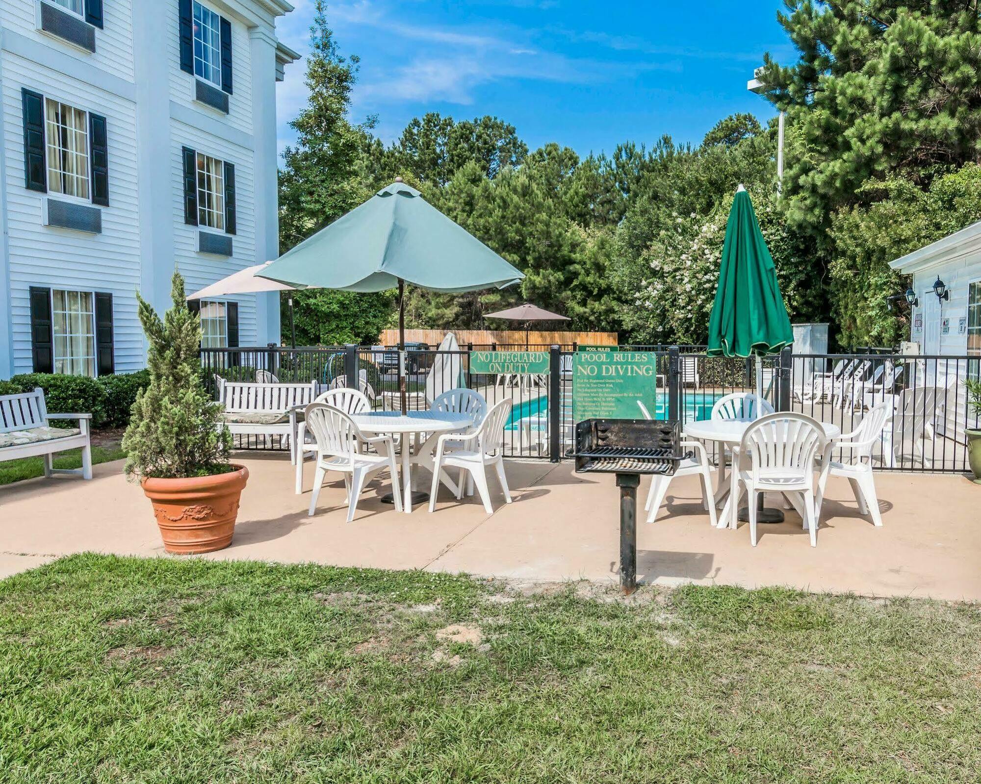 Quality Inn Pooler - Savannah I-95 Bagian luar foto