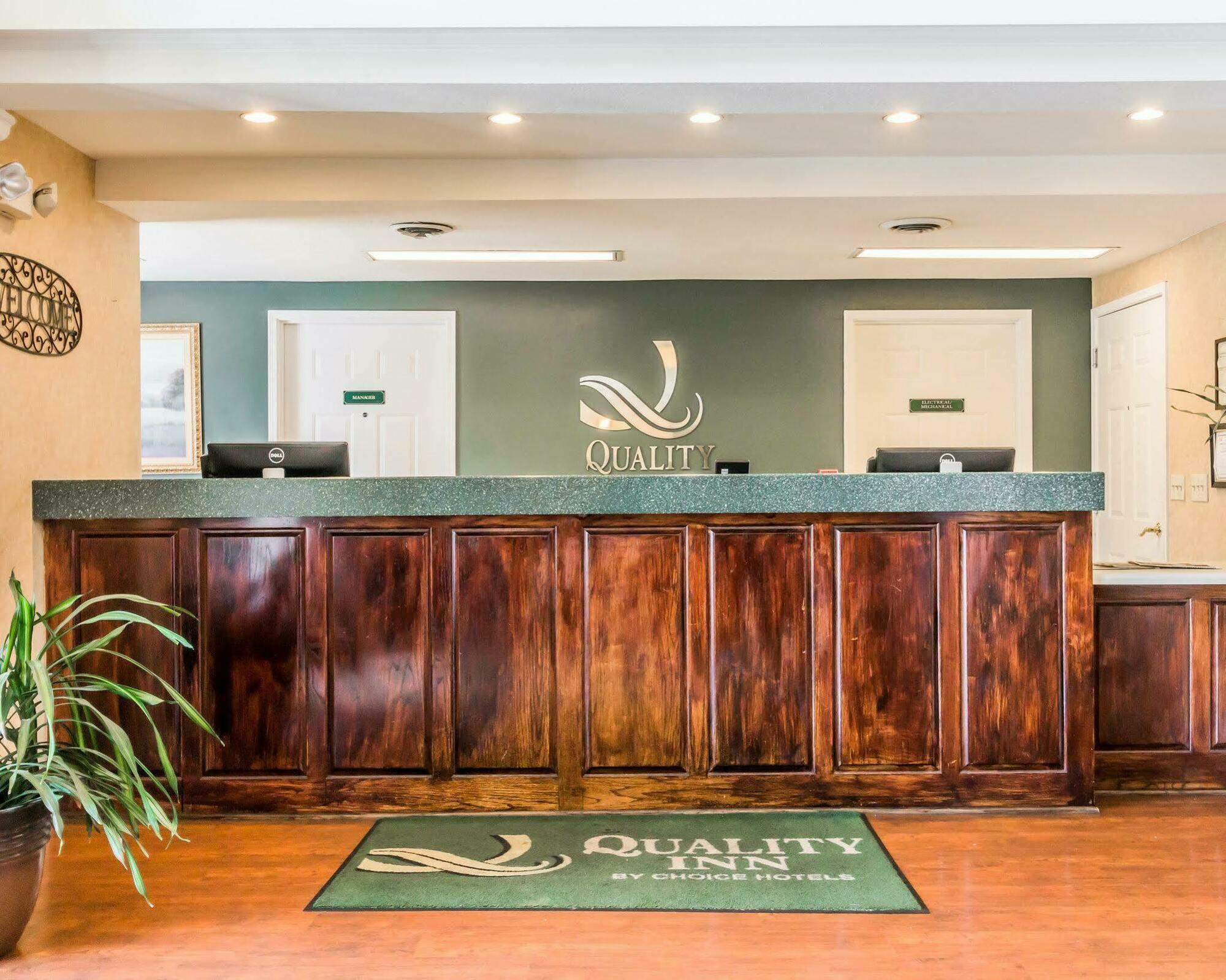 Quality Inn Pooler - Savannah I-95 Bagian luar foto