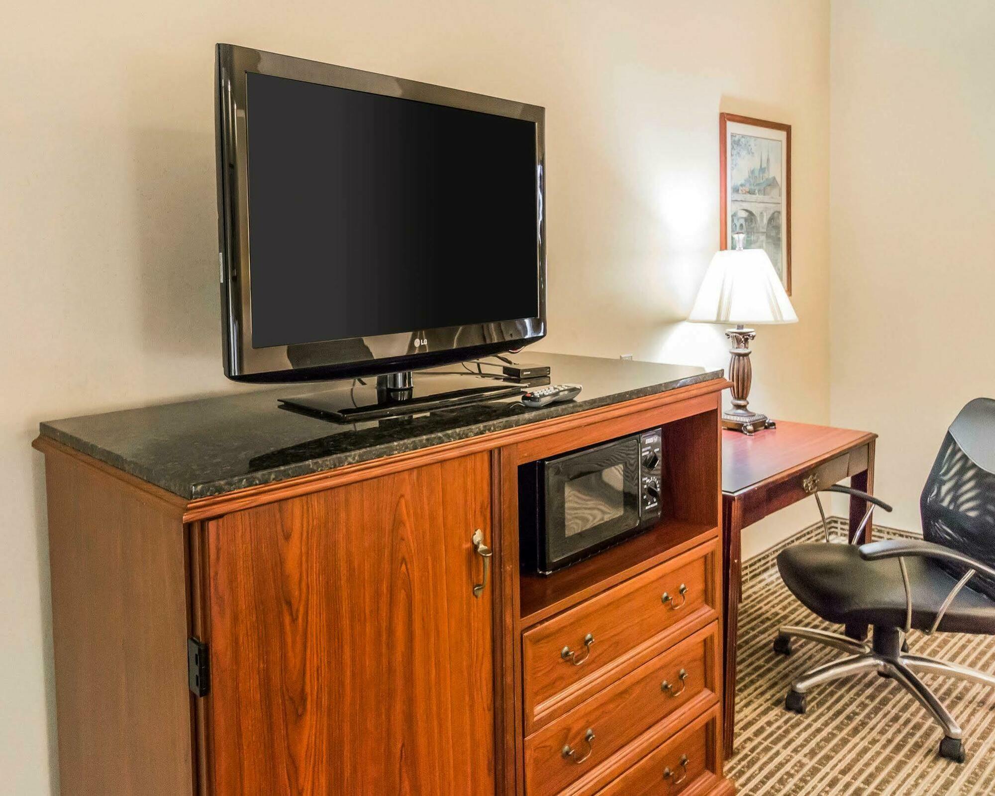 Quality Inn Pooler - Savannah I-95 Bagian luar foto